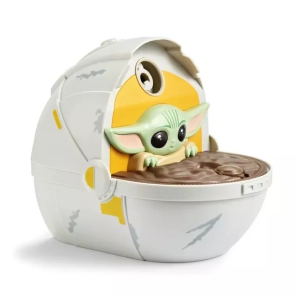 Star Wars The Mandalorian Grogu Baby Yoda Bubble Machine with Bubbles - Picture 4 of 5